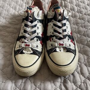 Limited Edition Chuck Taylor Hello Kitty Low Top Converse